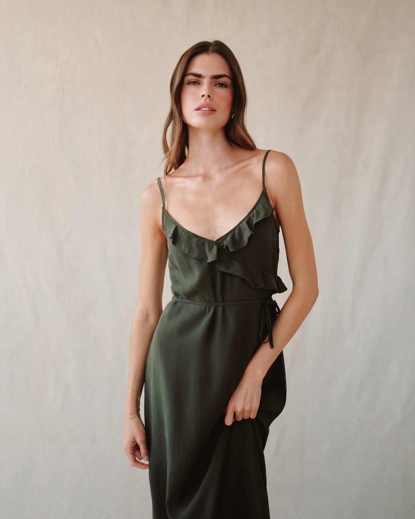 Bella DahlRuffle Cami Midi Dress - Forest ArmyDresses