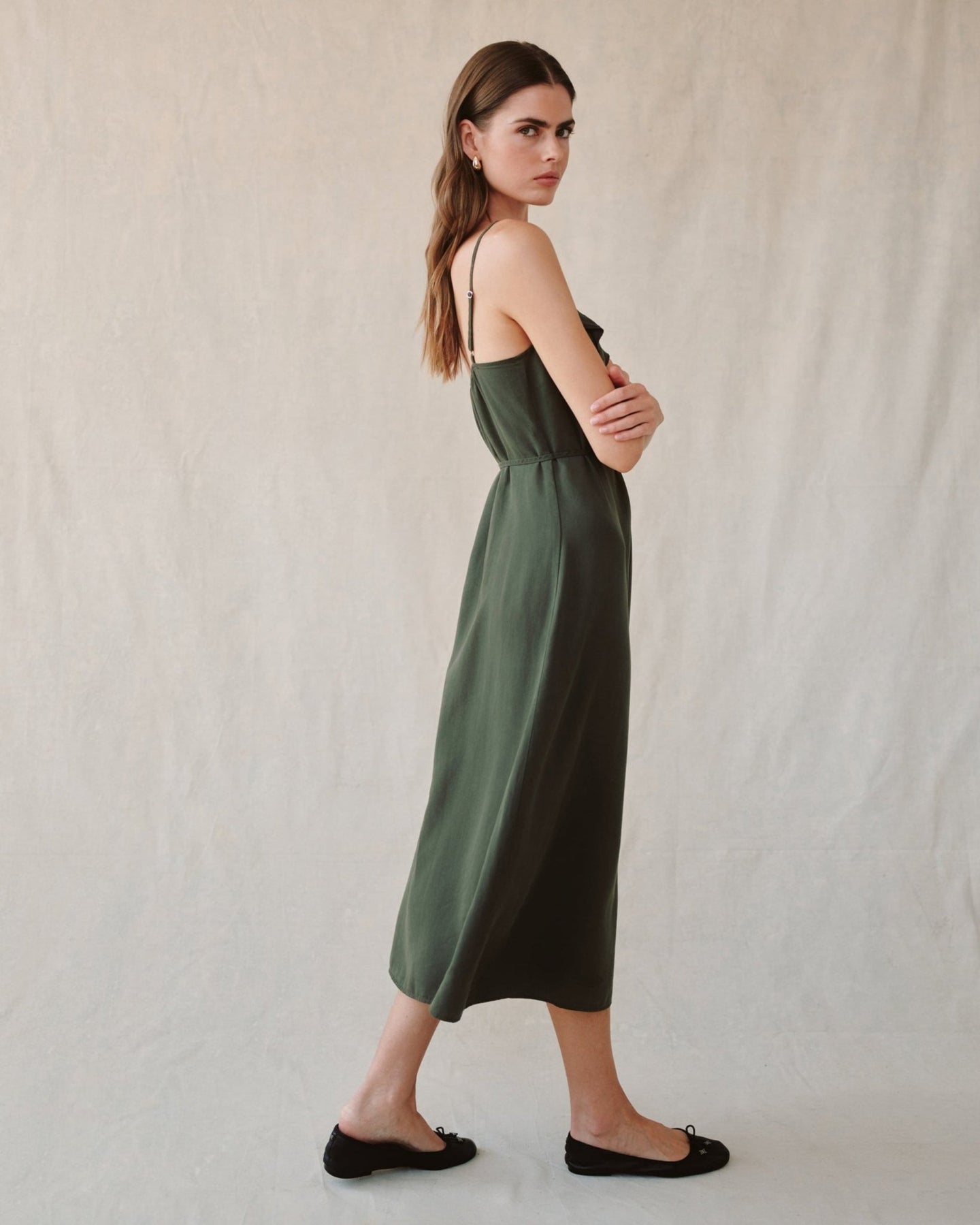 Bella DahlRuffle Cami Midi Dress - Forest ArmyDresses