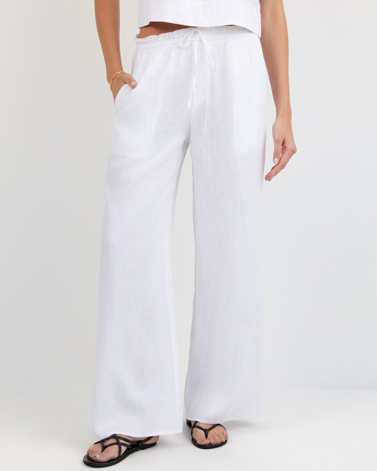 Bella DahlRuffle Waist Wide Leg Pant - WhitePants