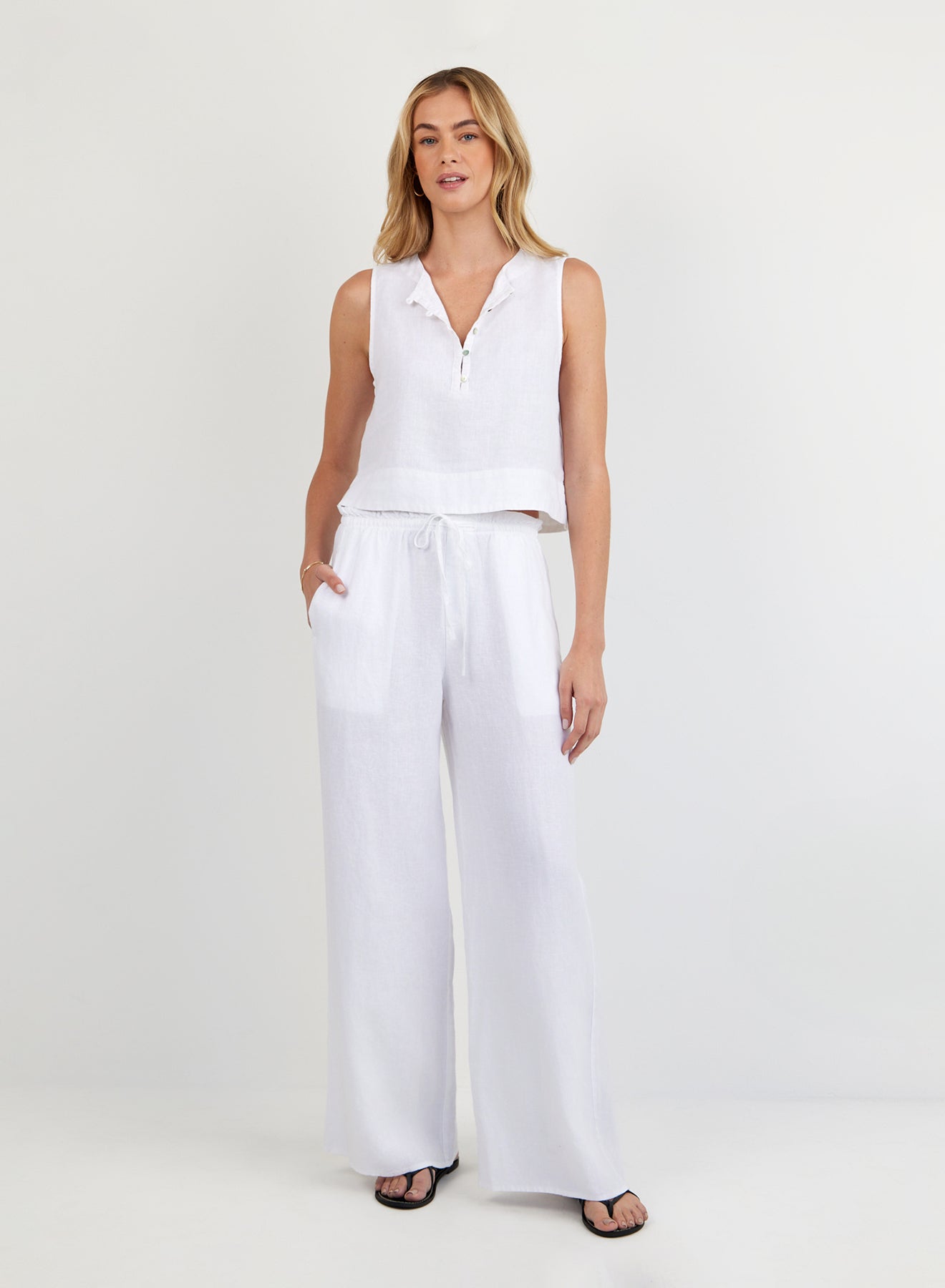 Bella DahlRuffle Waist Wide Leg Pant - WhitePants