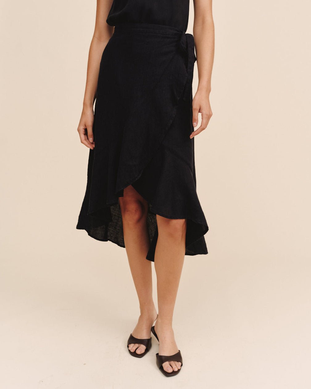 Bella DahlRuffle Wrap Skirt - BlackSkirts