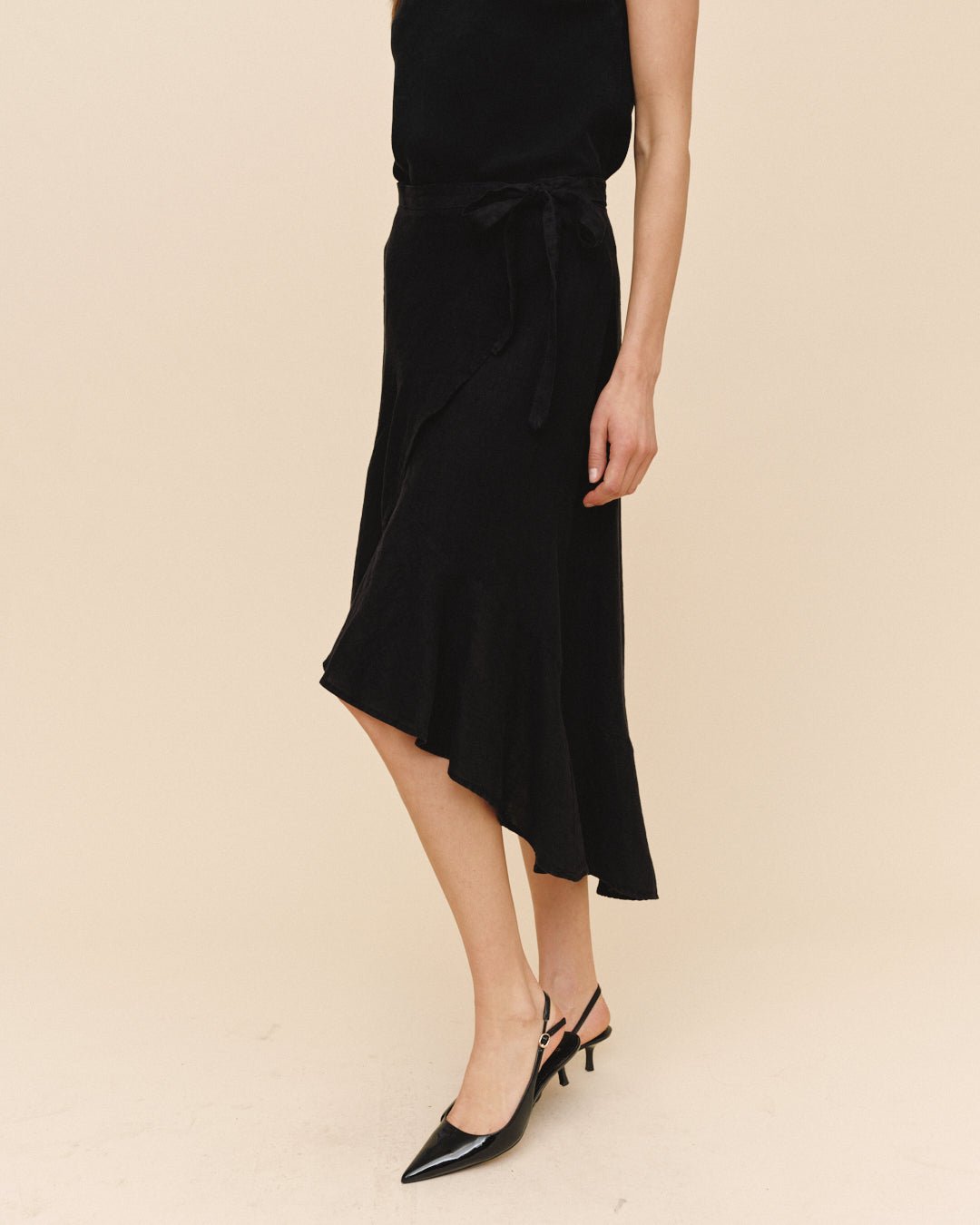 Bella DahlRuffle Wrap Skirt - BlackSkirts