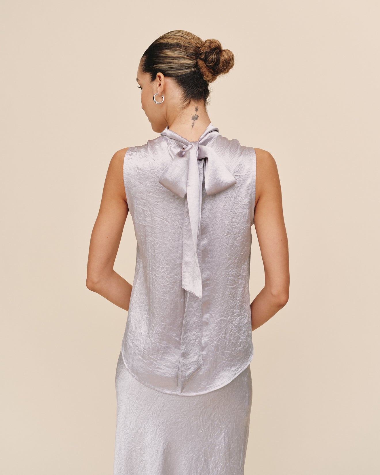 Bella DahlScarf Neck Blouse - SilverTops