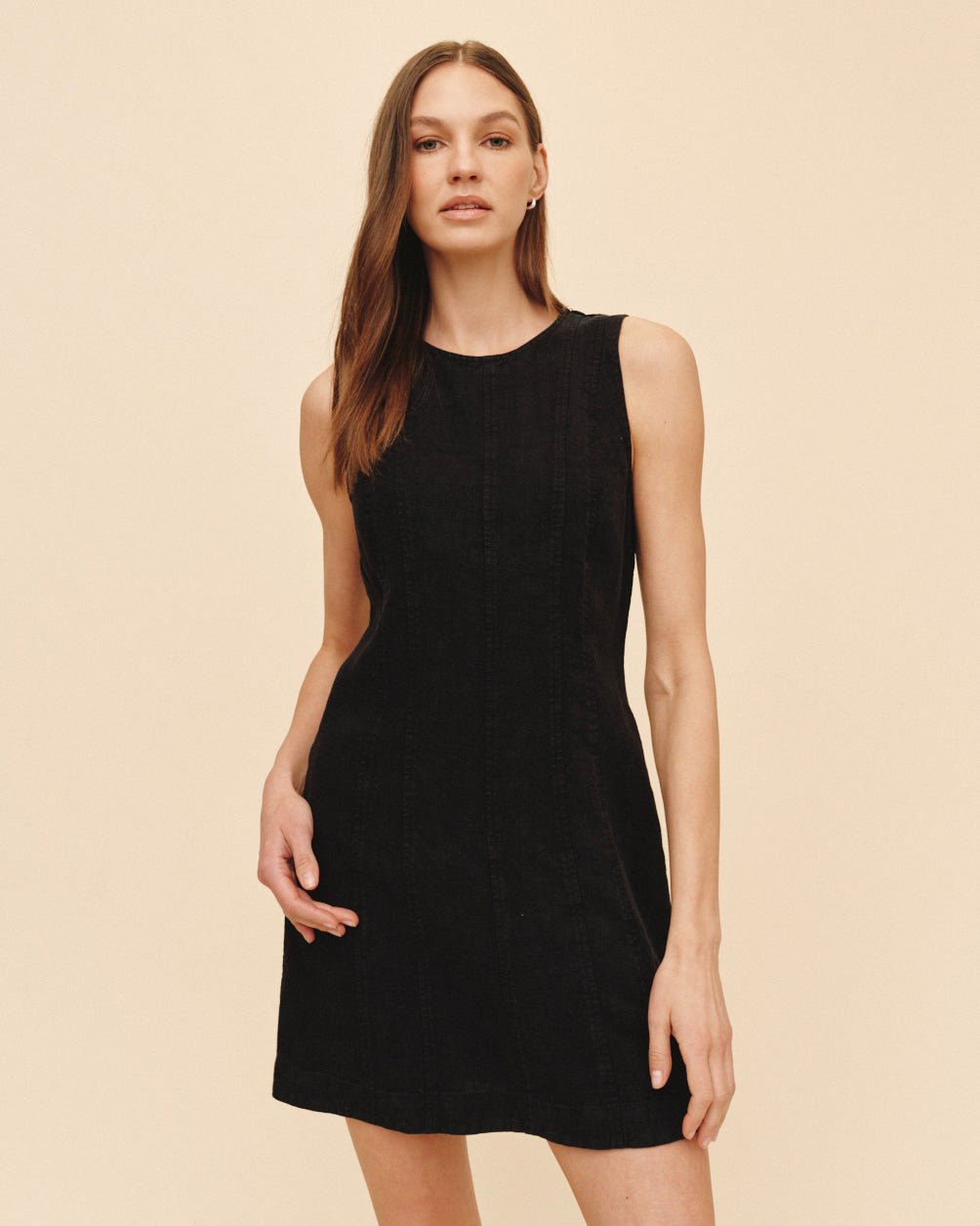 Bella DahlSeamed Zip Back Mini Dress - BlackDresses