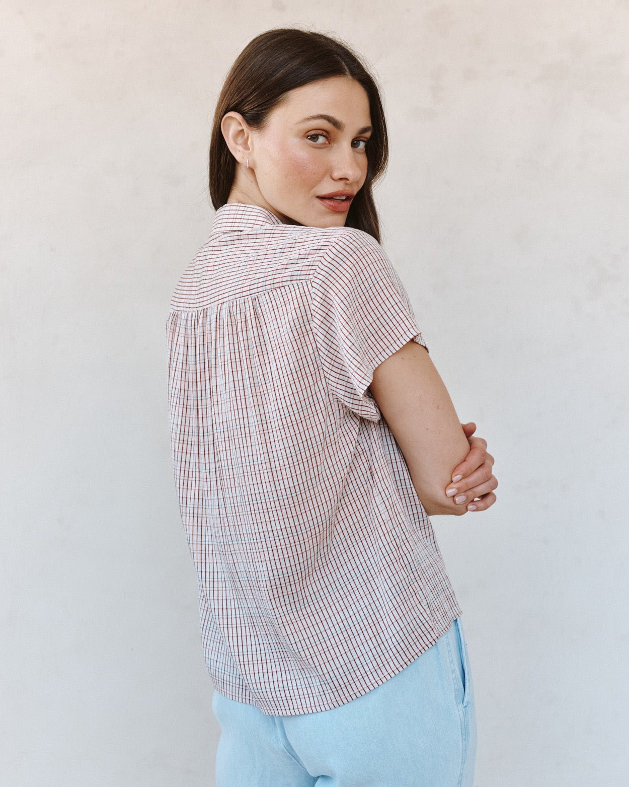 Bella DahlShirred Short Sleeve Shirt - Sunwashed CheckTops