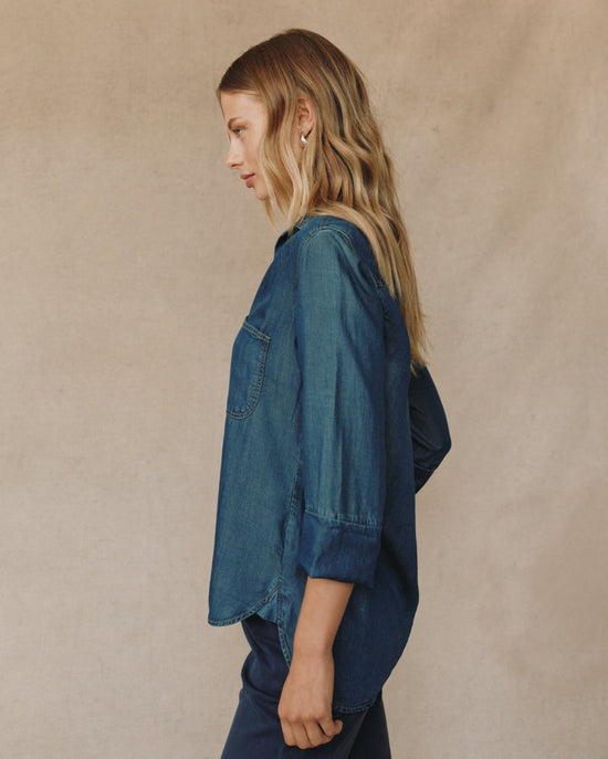 Bella Dahl Shirt Tail Button Down - Twilight Rinse Wash View 2