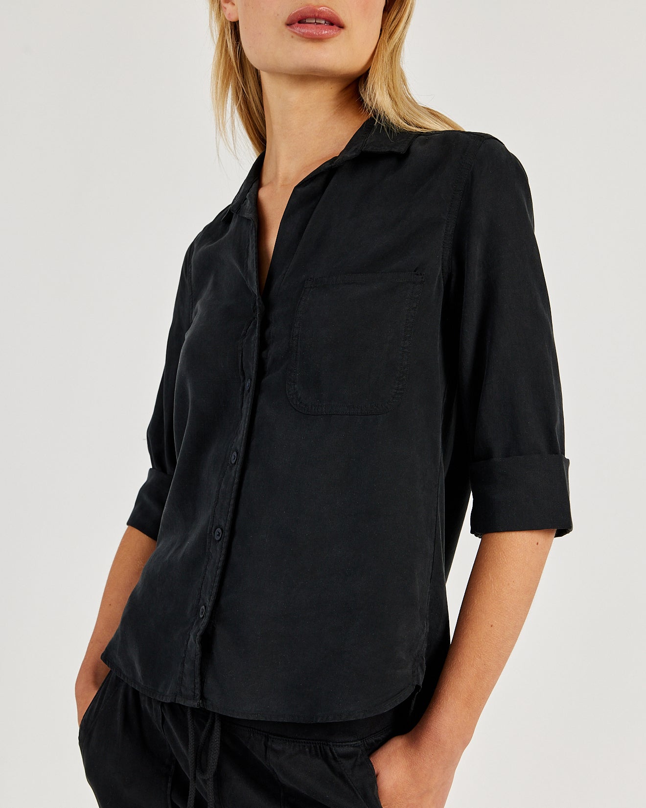 Shirt Tail Button Down in Vintage Black - Bella Dahl Shirt Tail Button Down in Vintage Black - Bella Dahl