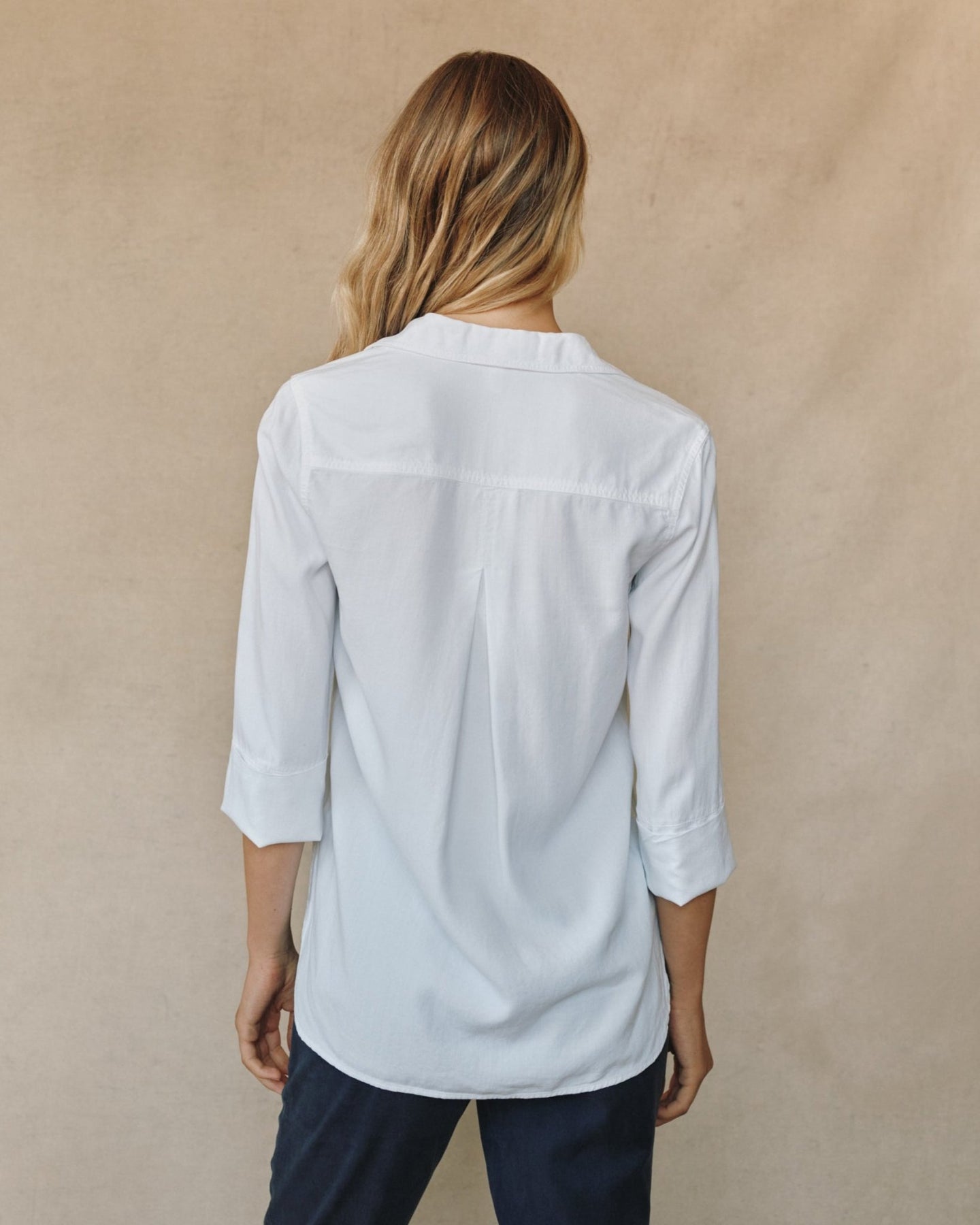 Bella DahlShirt Tail Button Down - WhiteTops