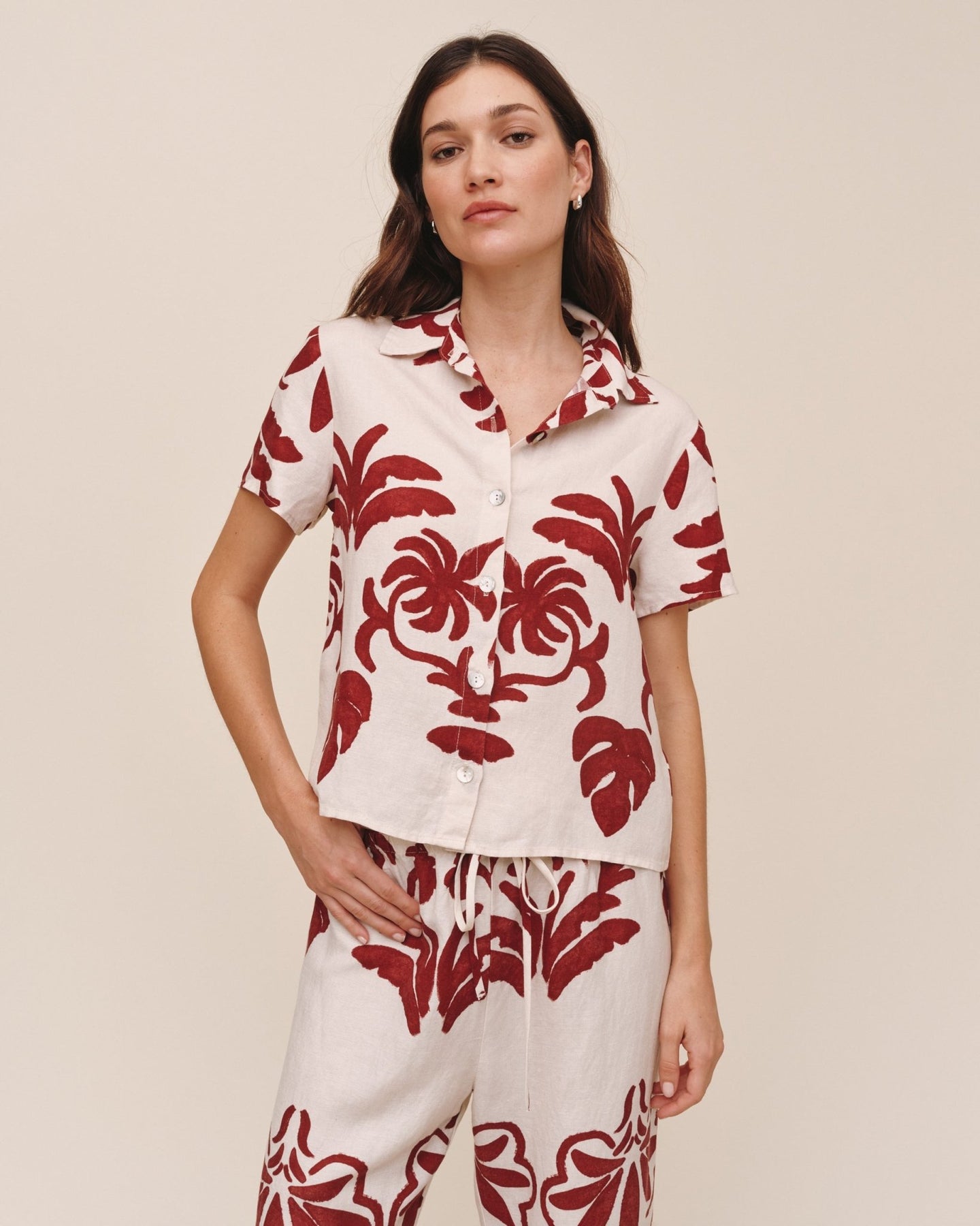 Bella DahlShort Sleeve Camp Shirt - Island Damask PrintTops