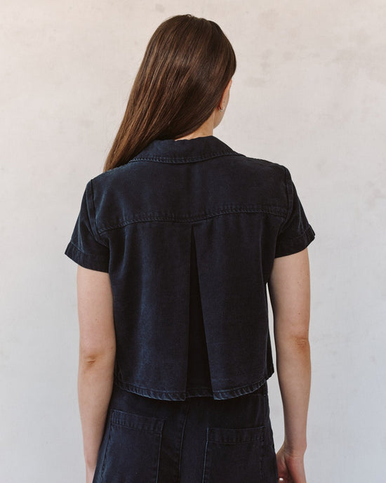 Bella Dahl Short Sleeve Flap Pocket Shirt - Antique Black Wash View 2