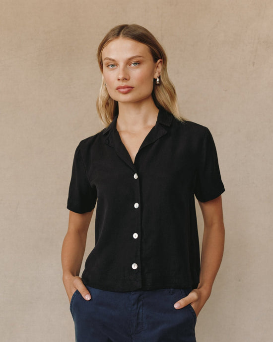 Bella Dahl Short Sleeve Flowy Button Down - Black View 2