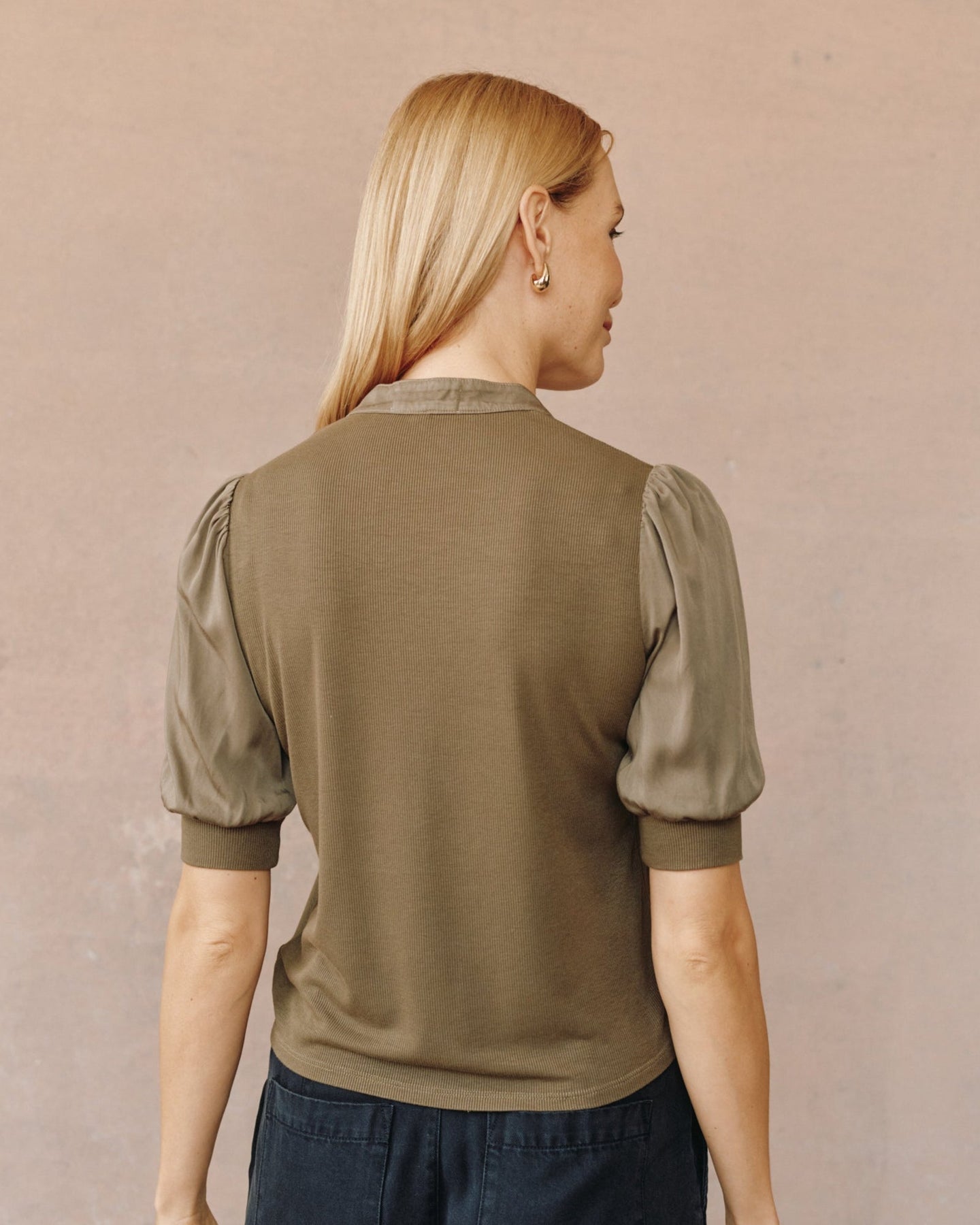 Bella DahlShort Sleeve Placket Mixed Shirt - Ivy GreenTops