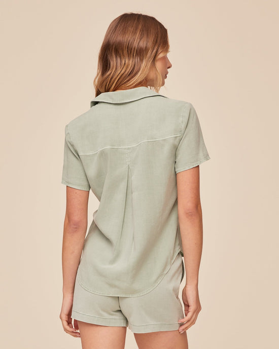 Bella Dahl Short Sleeve Pocket Button Down - Oasis Green View 2