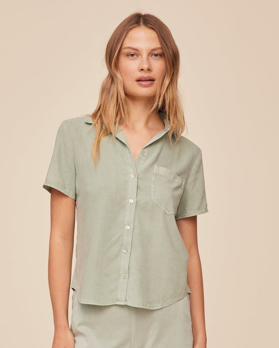 Bella Dahl Short Sleeve Pocket Button Down - Oasis Green View 2
