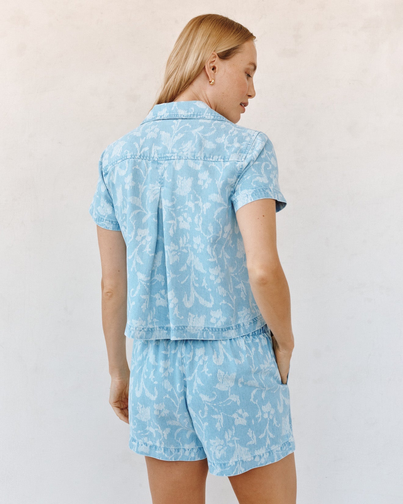 Bella DahlShort Sleeve Pocket Button Down - Vintage Fleur DenimTops