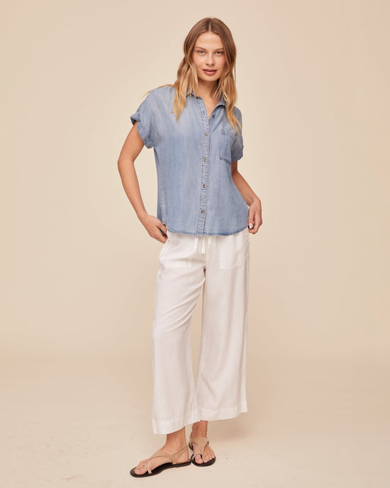 Bella Dahl Short Sleeve Pocket Button Down - Worn Blue Wash View 2