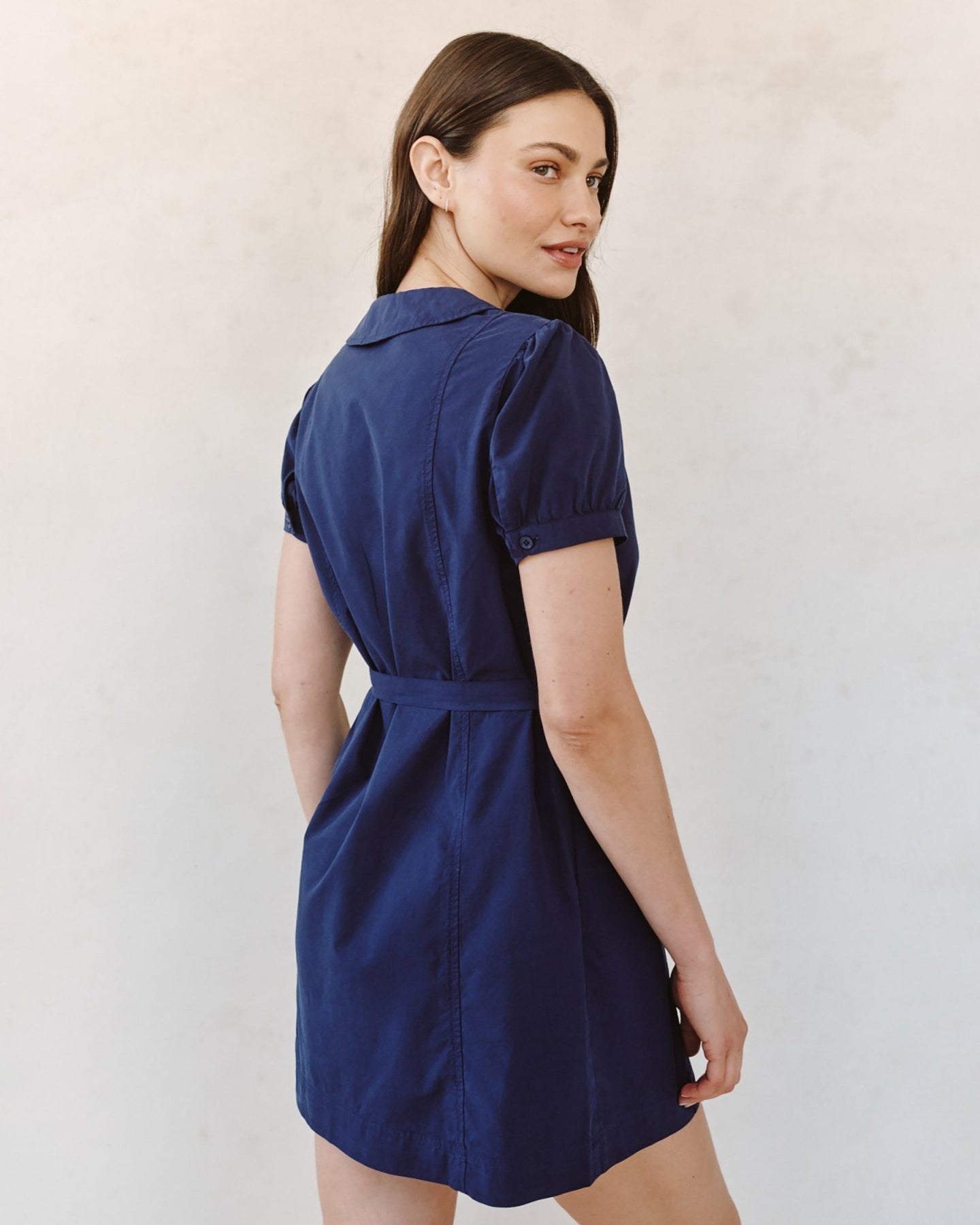 Bella DahlShort Sleeve Seamed Puritan Collar Dress - Noir NavyDresses