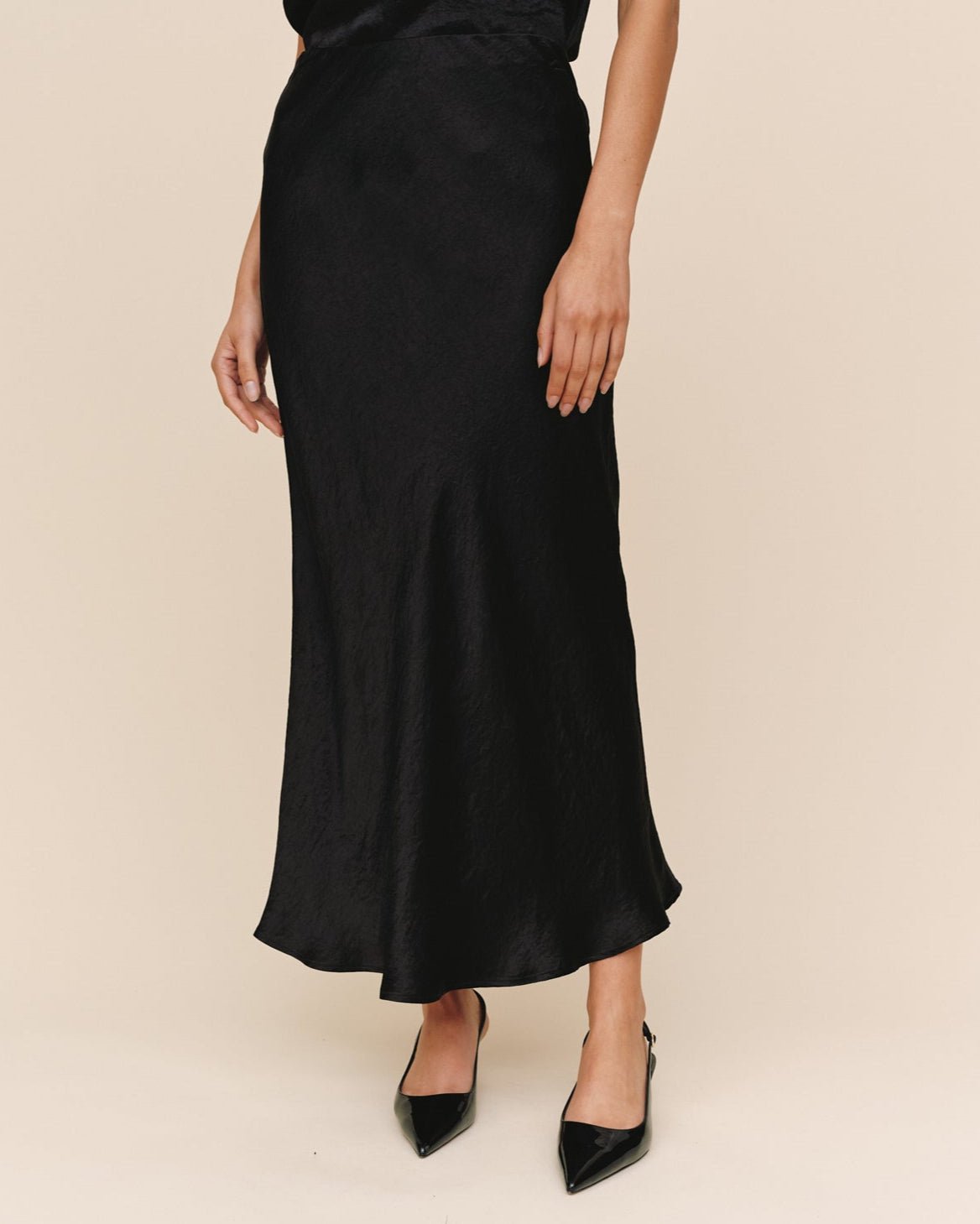 Bella DahlSleek Bias Maxi Skirt - BlackSkirts