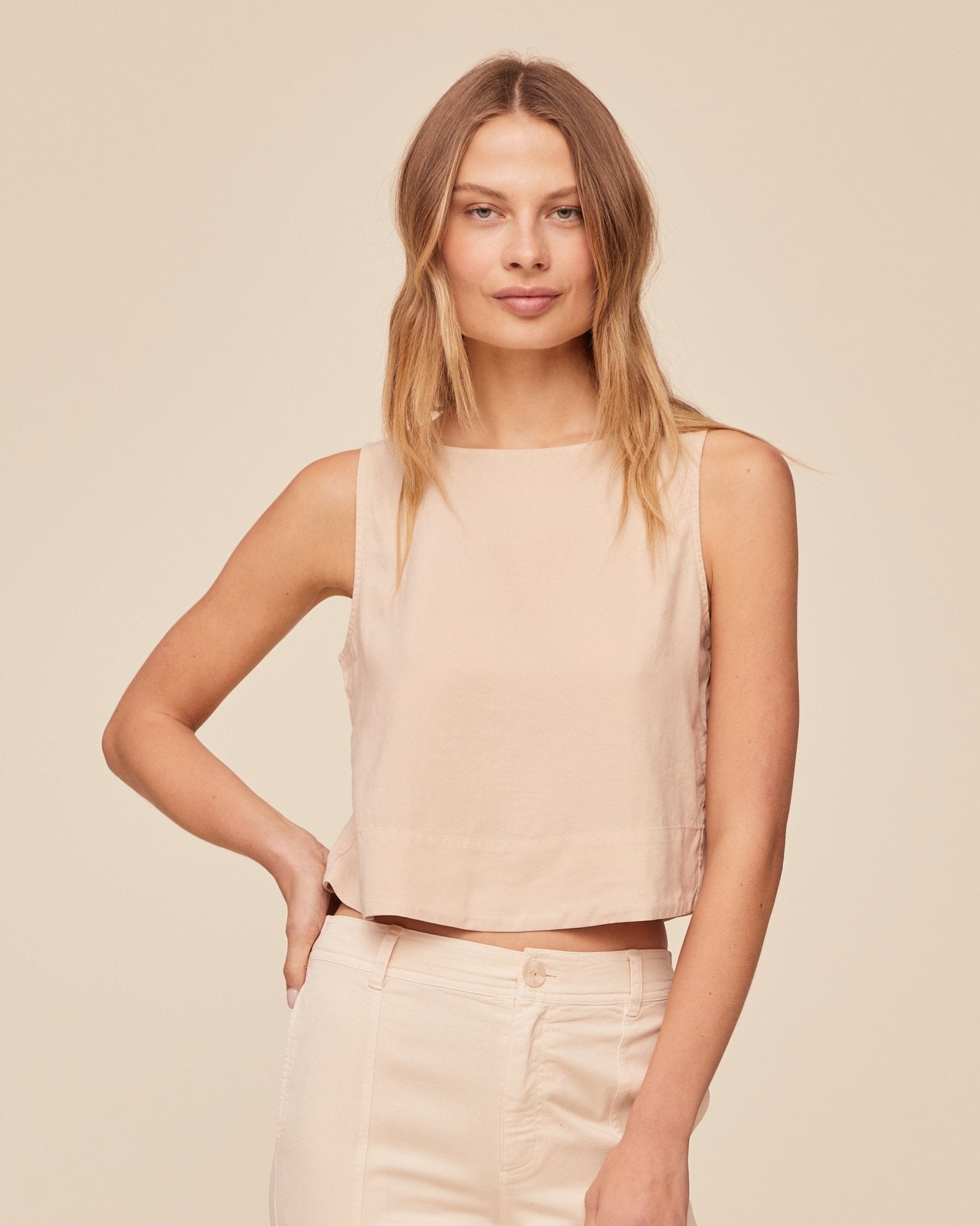 Sleeveless Boat Neck Split Back - Linen Sand – Bella Dahl