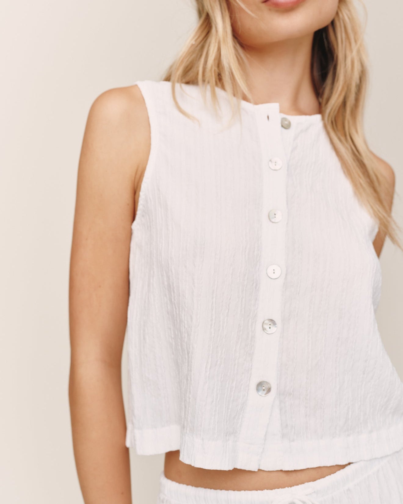 Bella DahlSleeveless Button Front Top - WhiteTops