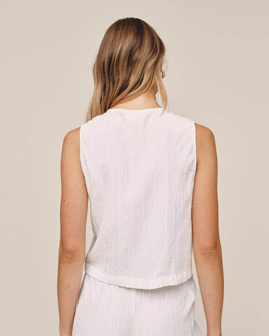 Bella Dahl Sleeveless Button Front Top - White View 2