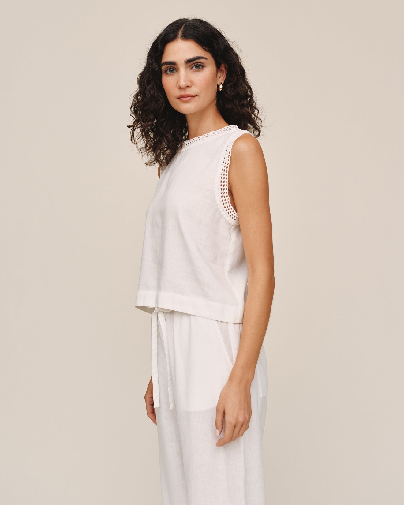 Bella DahlSleeveless Crochet Edge Top - Ivory SandTops