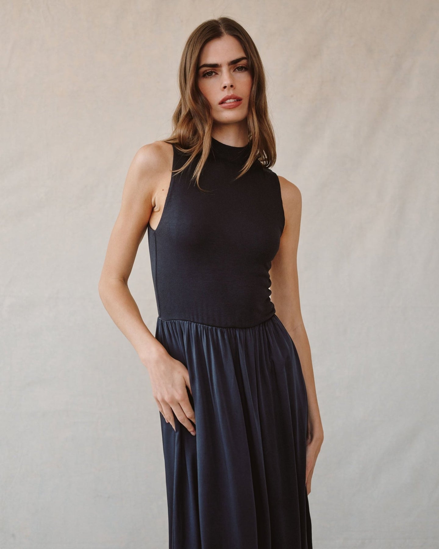 Bella DahlSleeveless Mock Neck Mixed Dress - Obsidian StoneDresses