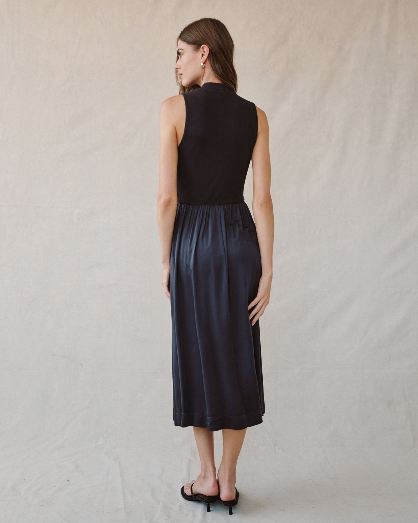 Bella DahlSleeveless Mock Neck Mixed Dress - Obsidian StoneDresses