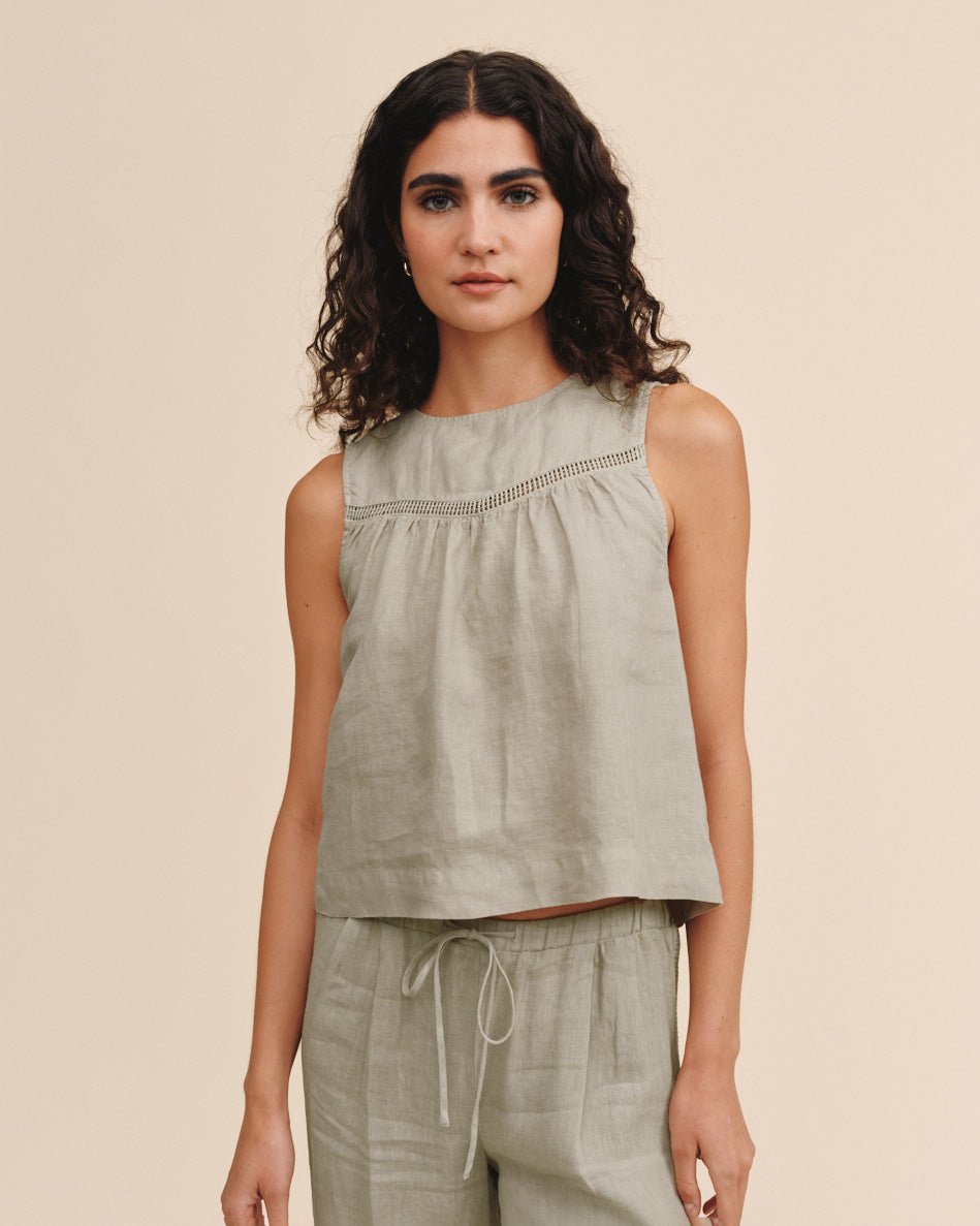 Bella DahlSleeveless Trimmed Toke Seam Top - Green TeaTops