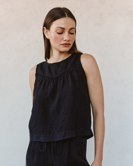 Bella Dahl Sleeveless Trimmed Yoke Seam Top - Black