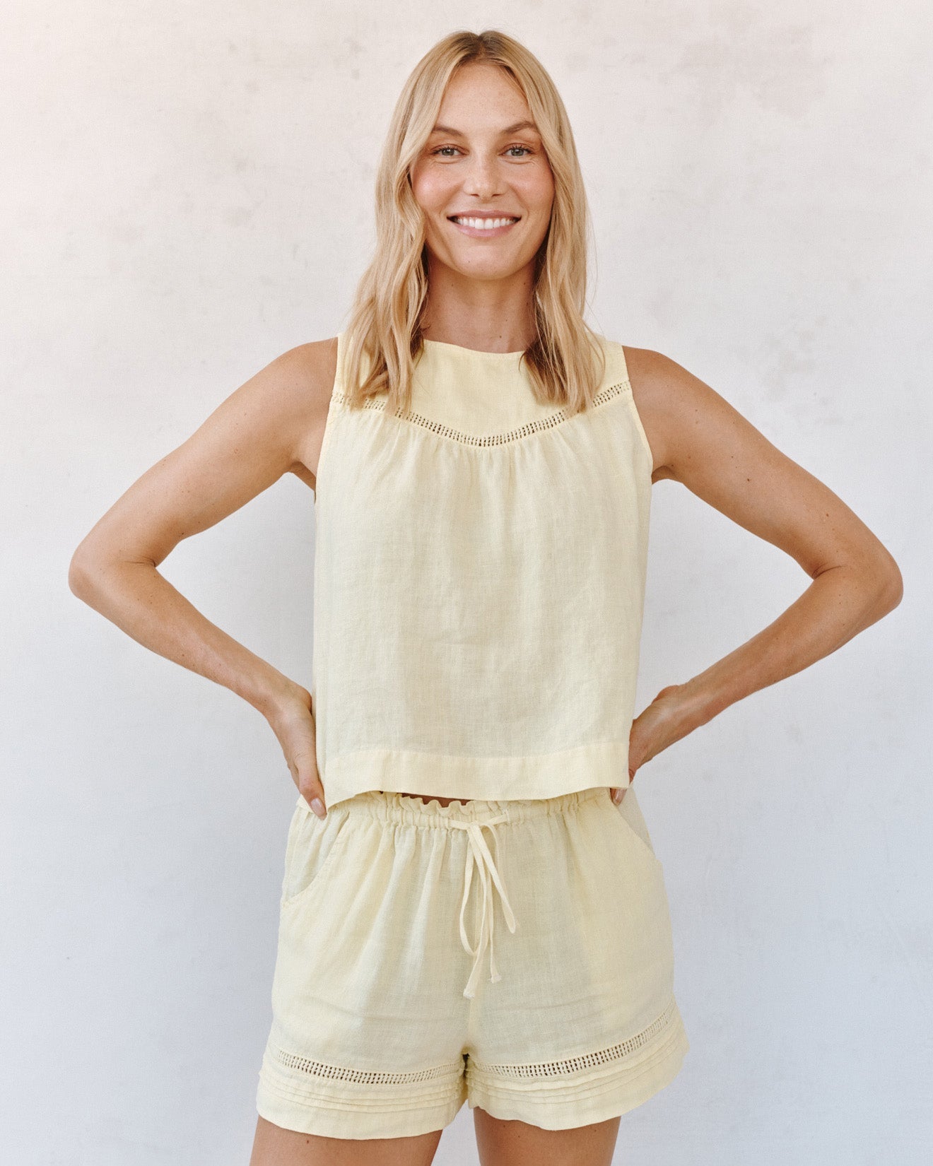 Bella DahlSleeveless Trimmed Yoke Seam Top - Lemon DropTops