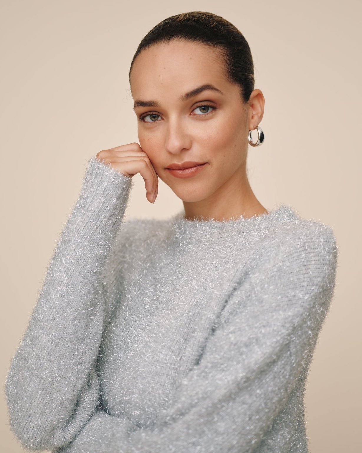 ニット+セーター maison de Dolce.glow knit silver Slouchy Sweater - Silver Shimmer – Bella Dahl