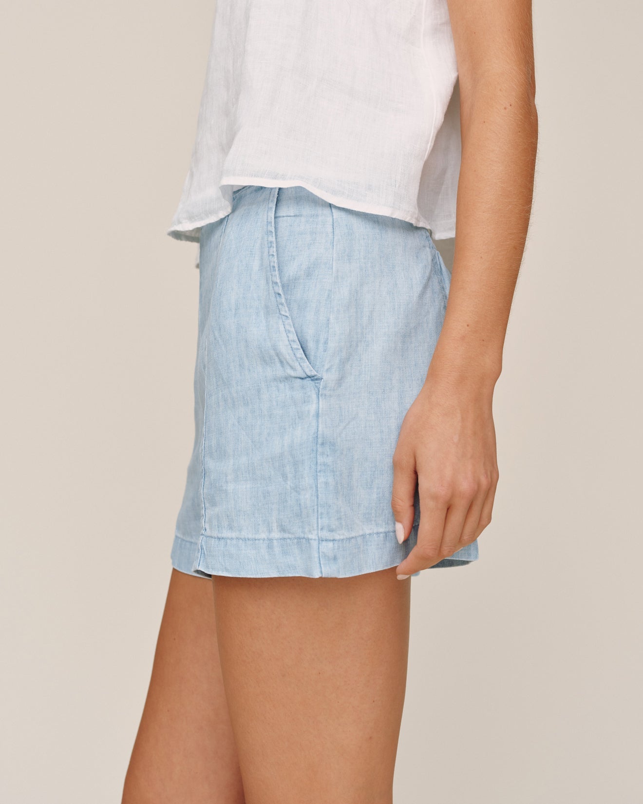 Bella DahlSmocked Back Seam Short - Sun Bleached WashShorts