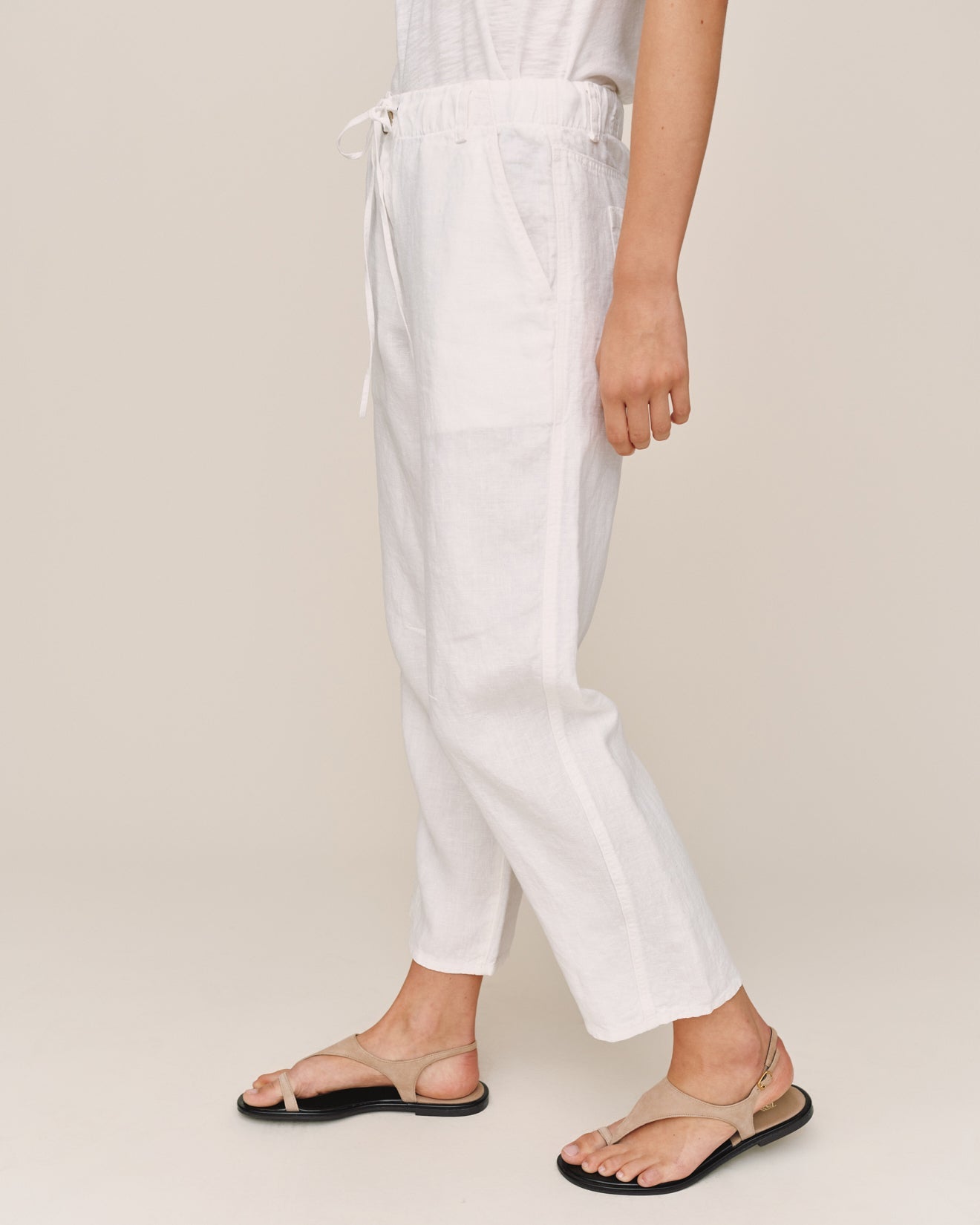 Soft Barrel Zip Front - White – Bella Dahl