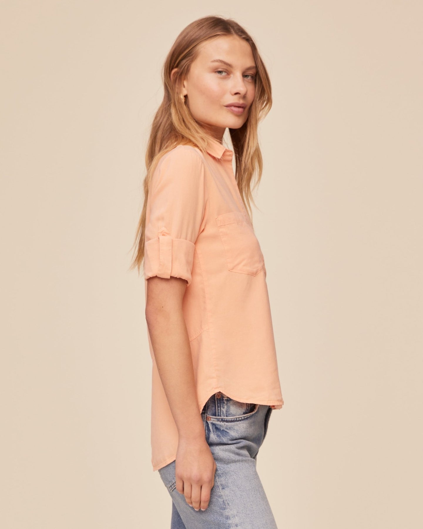Bella DahlSplit Back Button Down - Golden BlushTops