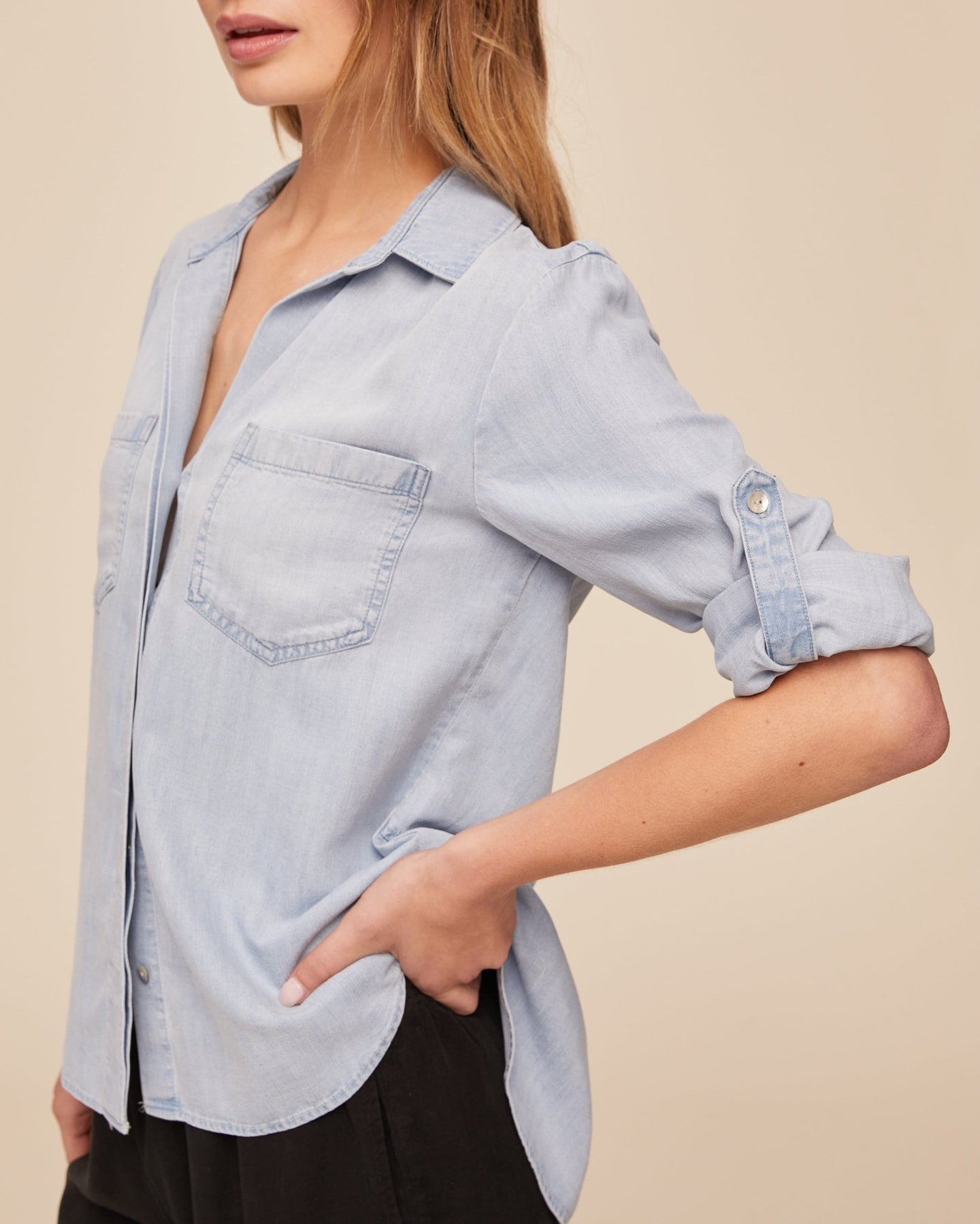 Bella DahlSplit Back Button Down - Light Sunspray WashTops
