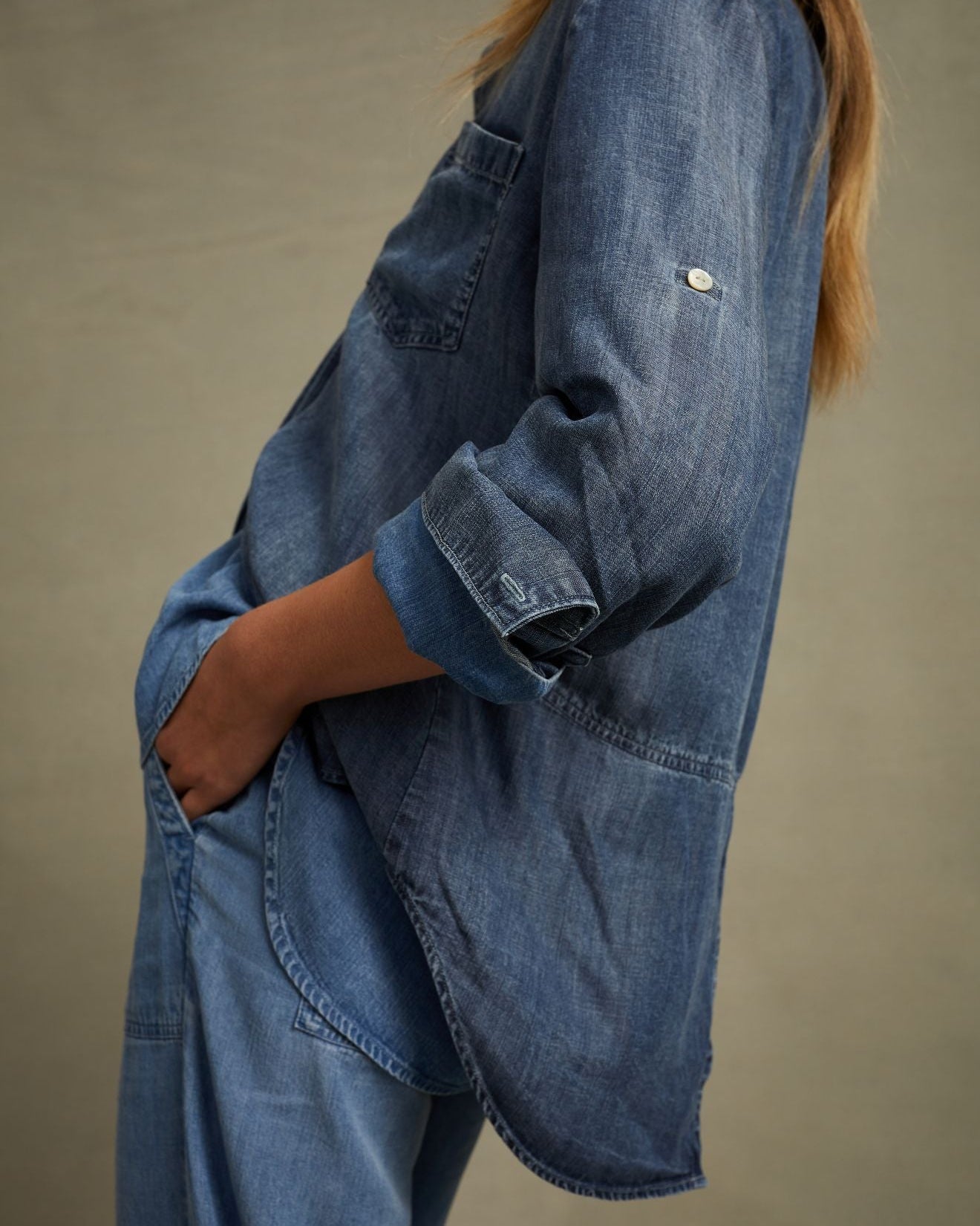 Bella DahlSplit Back Button Down - Shadow Blue WashTops