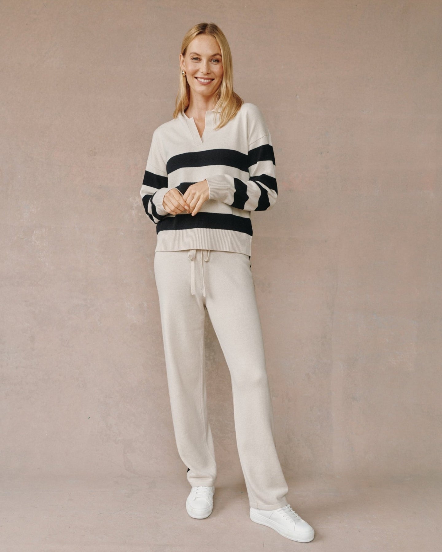 Bella DahlStripe Placket Pullover Sweater - Oat & BlackSweaters