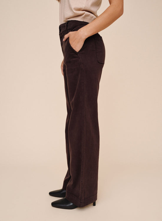 Bella Dahl Sydney Wide Leg Pant - Dark Chestnut View 2