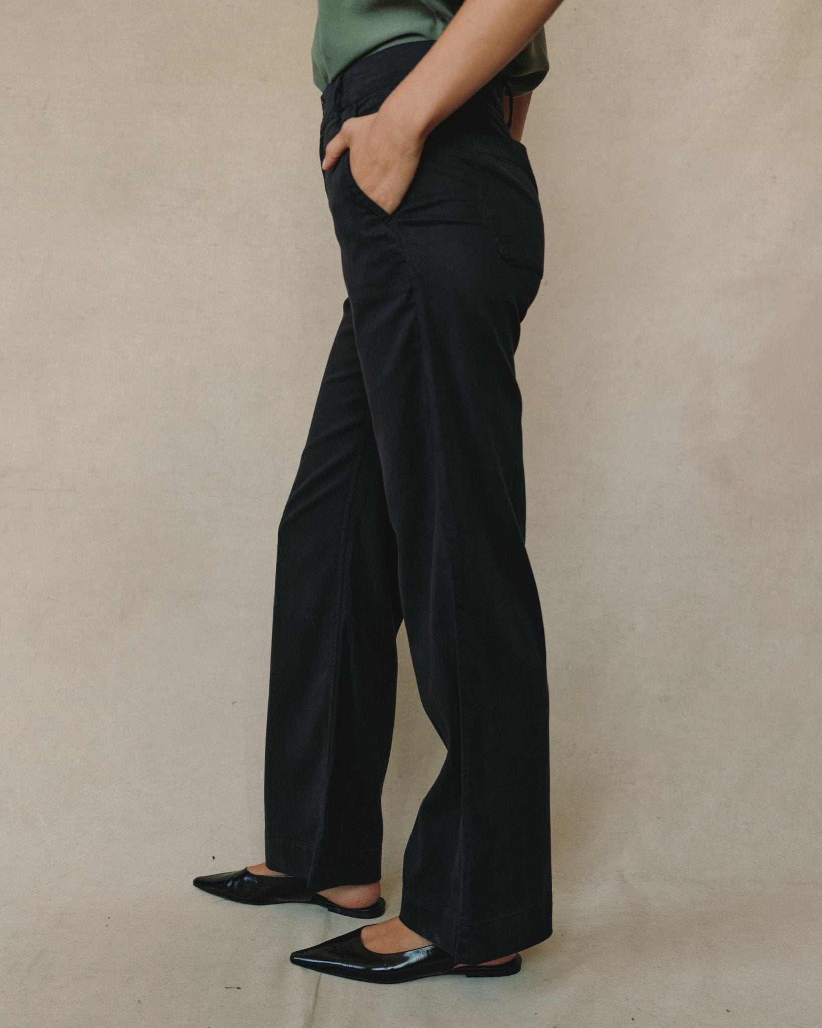 Sydney Wide Leg Pants in Vintage Black - Bella Dahl