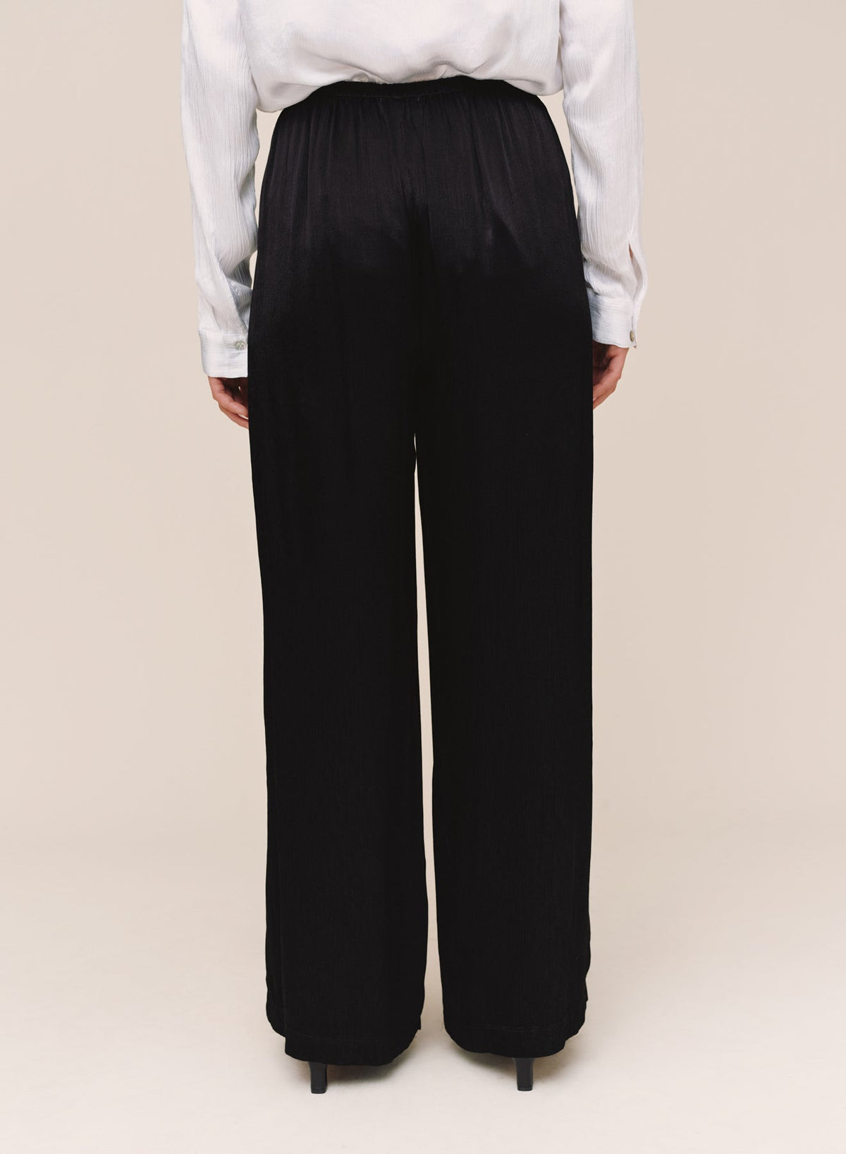 Bella DahlTripled Pleated Wide Leg - BlackPants