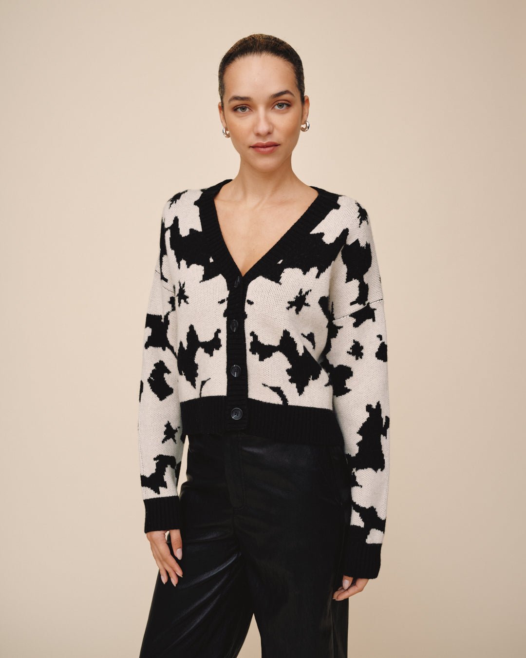 Bella DahlV Neck Cardigan - Floral DazeTops