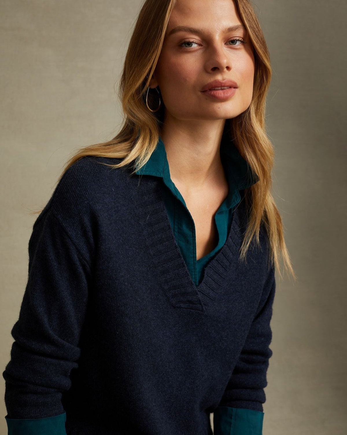 Bella DahlV Neck Sweater - Heather QuartzSweaters