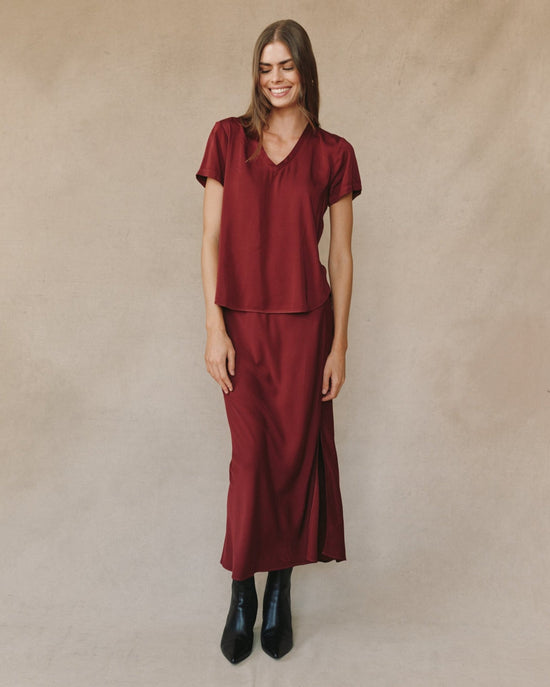 Bella Dahl V Neck Tee - Deep Plum