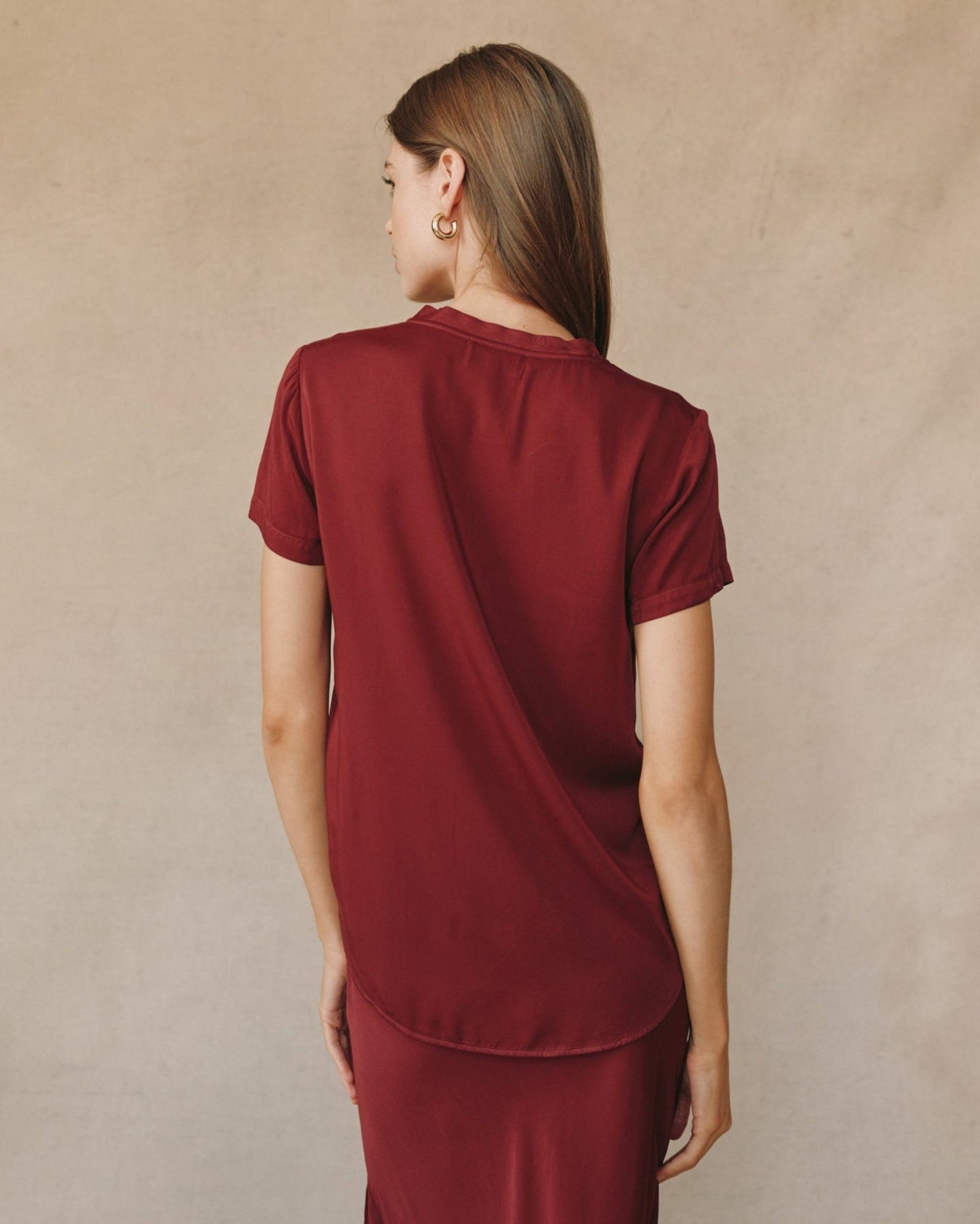 Bella DahlV Neck Tee - Deep PlumTops