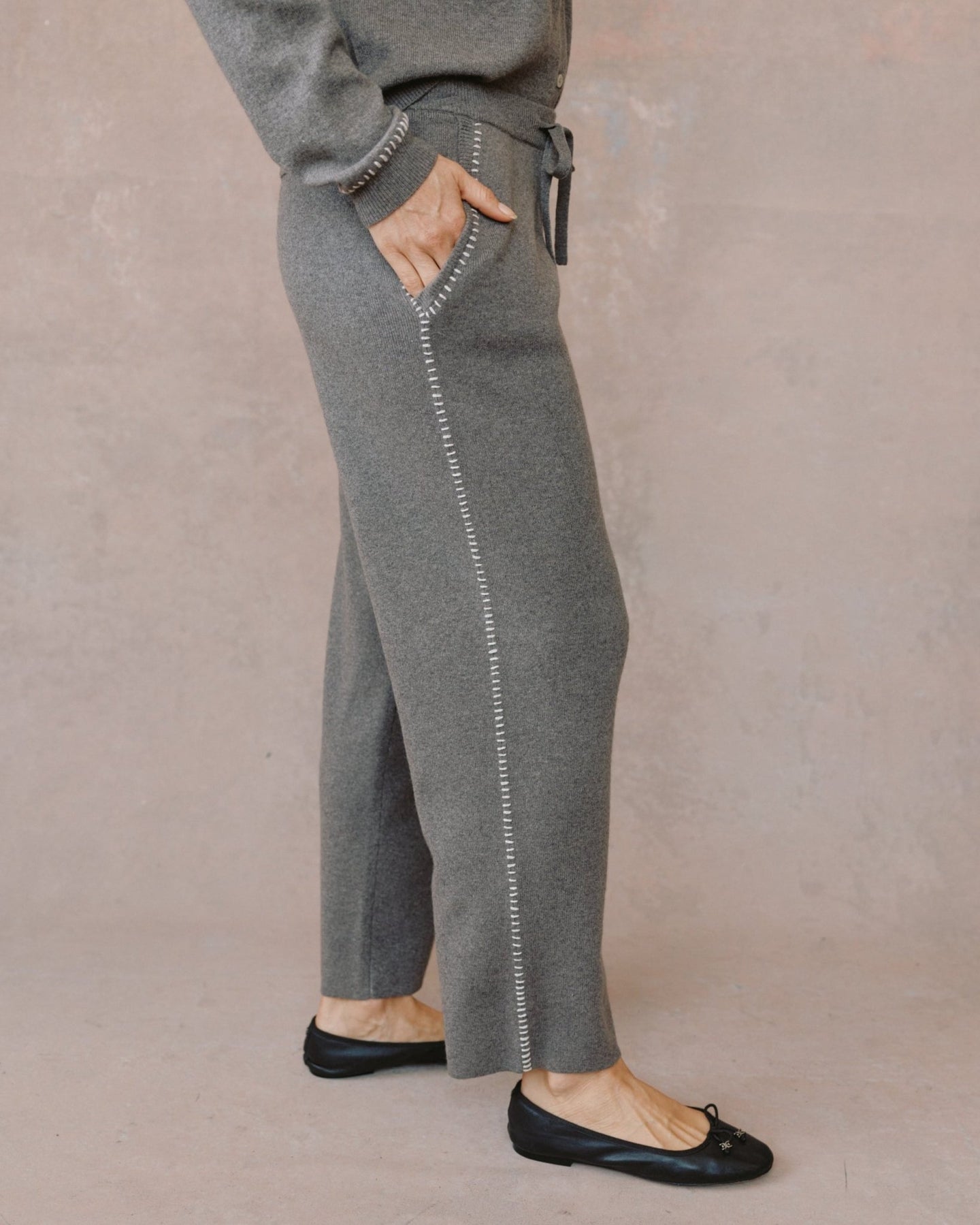 Bella DahlWhip Stitch Straight Leg Pant - Heather SmokePants