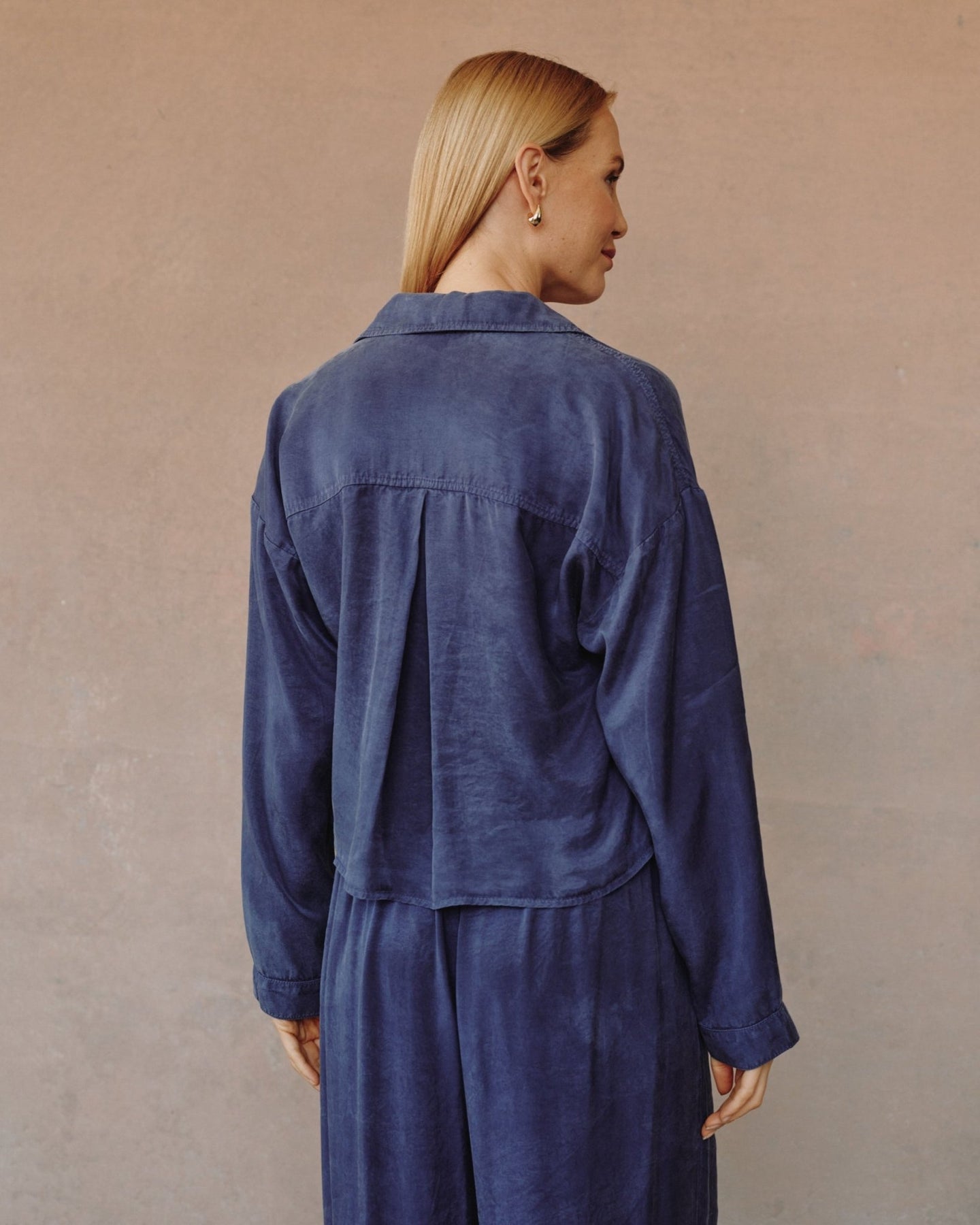 Bella DahlWide Hem Cropped Button Down - Royal NavyTops