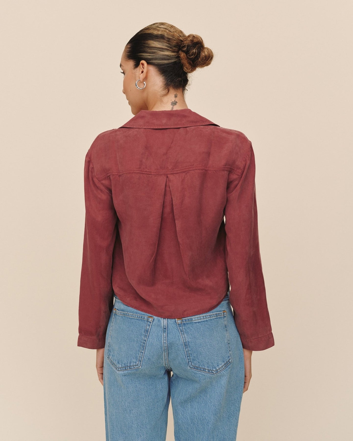 Bella DahlWide Hem Cropped Button Down - Ruby DuskTops
