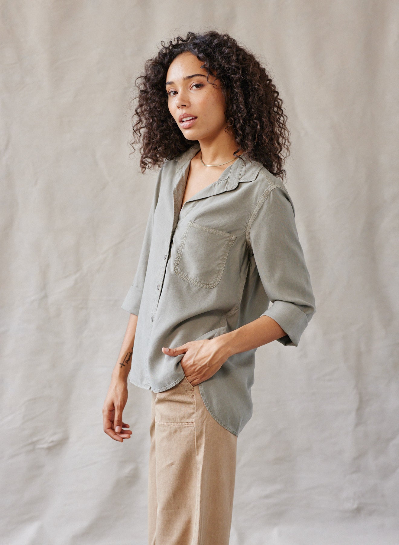 Bella DahlShirt Tail Button Down - Soft ArmyTops