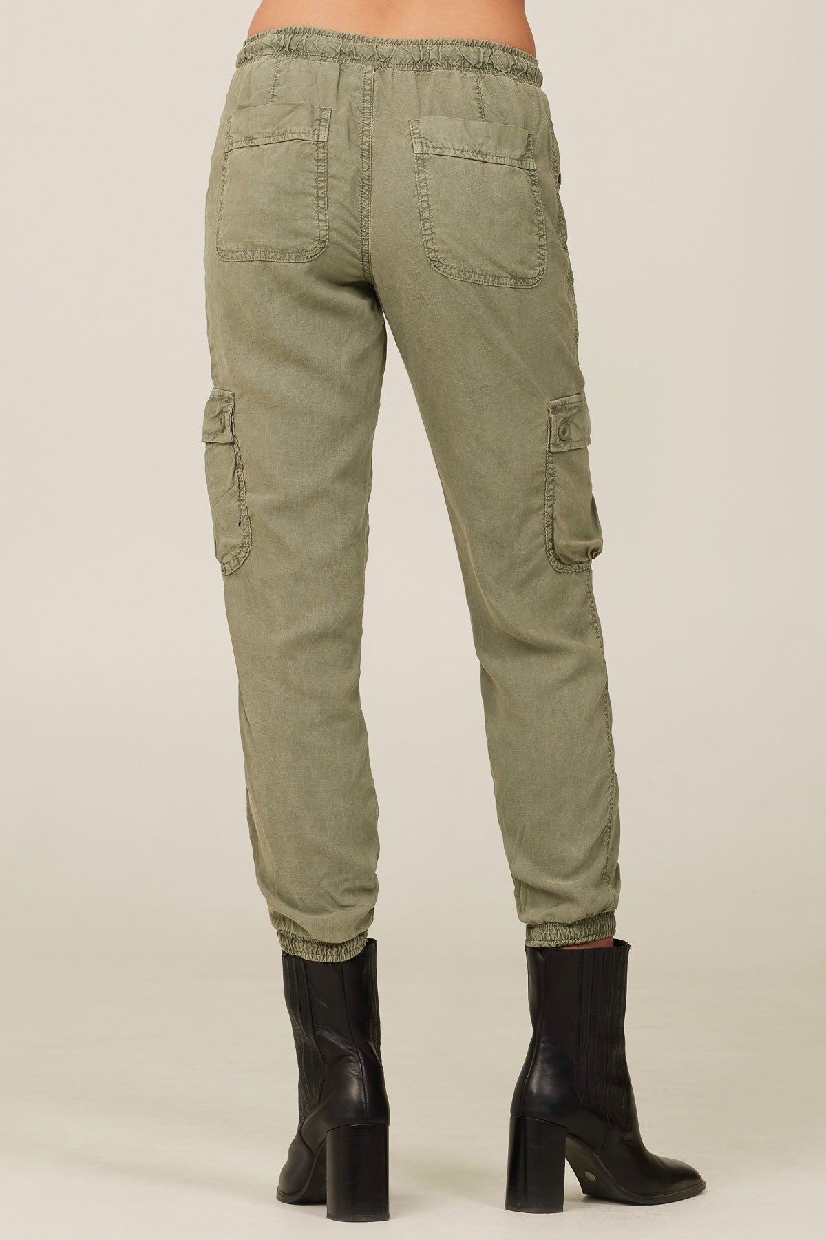 Bella DahlCargo Track Pants - Soft ArmyBottoms